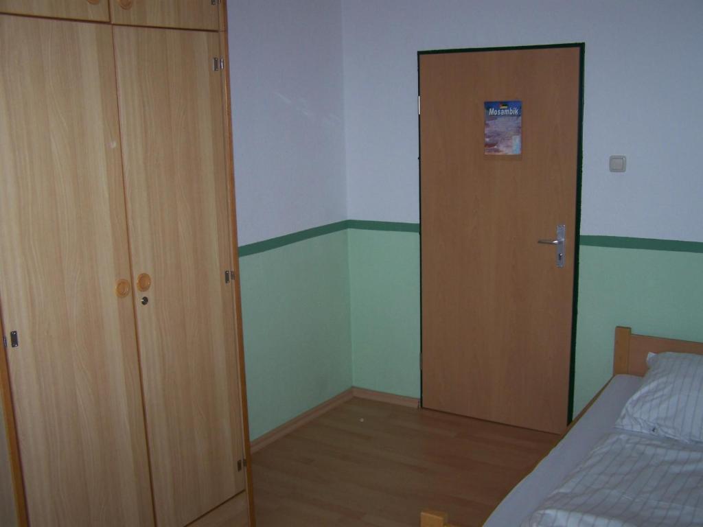 Хостел Internationales Jugendgastehaus Cvjm Вильгельмсхафен Экстерьер фото